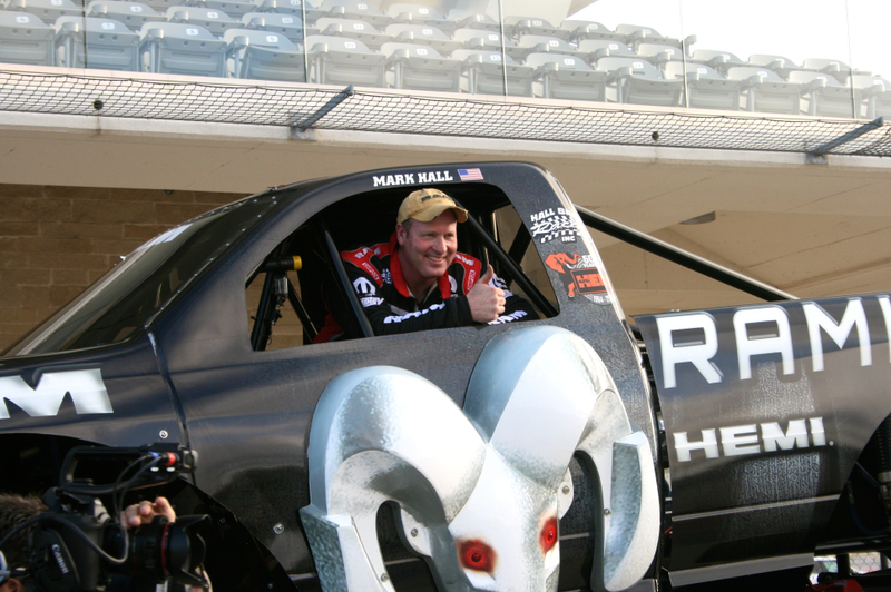 Illustration for article titled This 10,500-Pound Monster Truck Just Destroyed A Guinness Speed Record